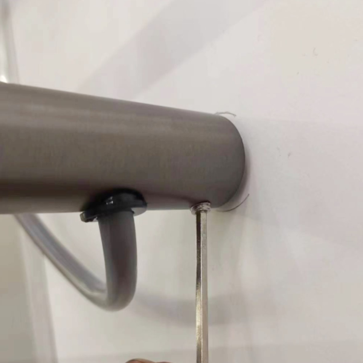 Low maintenance heated towel rack with self-cleaning mode