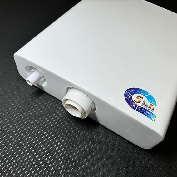 Water-flushed unit for human excrement disposal